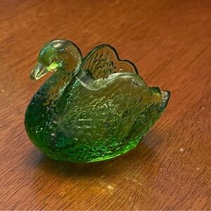 Vintage Small L.E Smith Green Glass Open Swan Salt Cellar Dip Dish EUC